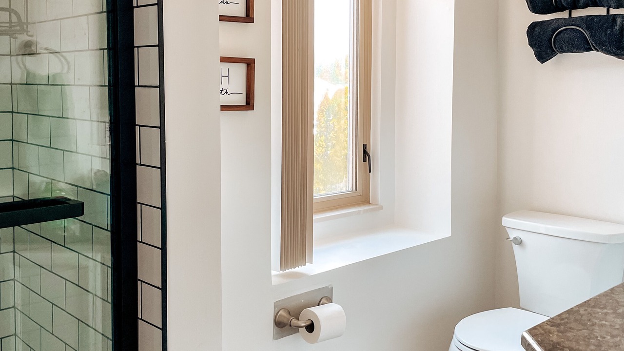 Photo of Bathroom in Anchor Bay Harbor