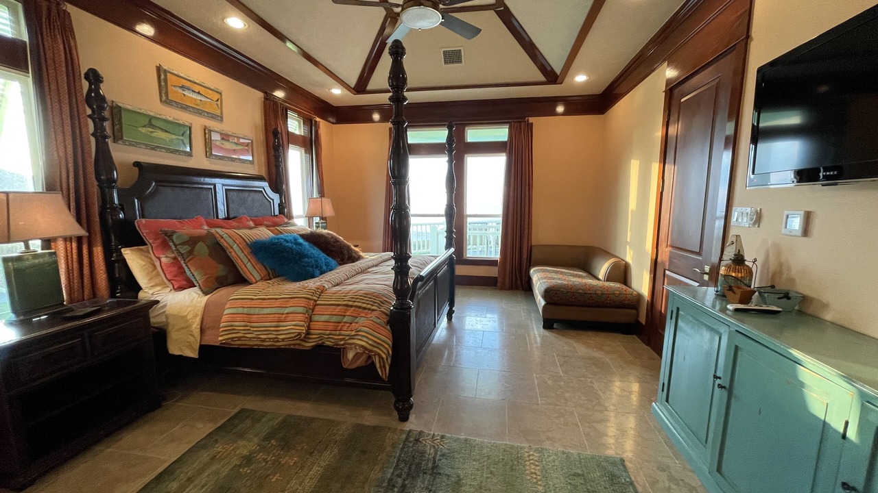 Photo of Bedroom in Port Bolivar