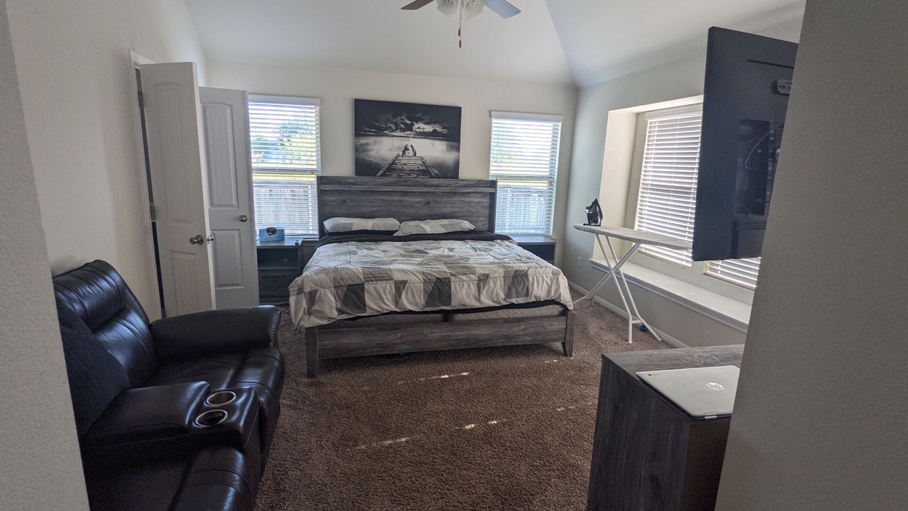 Photo of Bedroom in Kyle