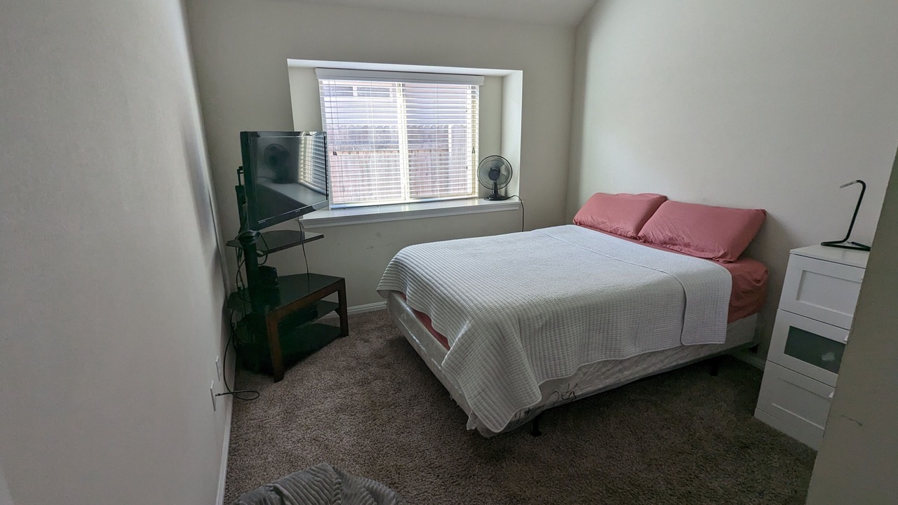 Photo of Bedroom in Kyle