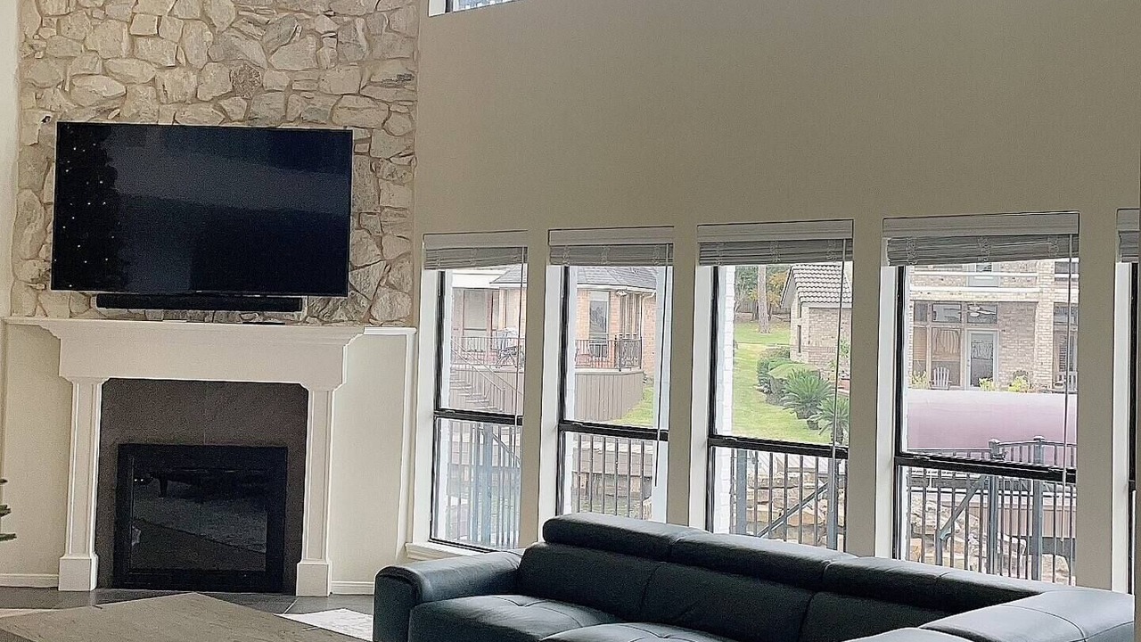 Photo of Livingroom in Walden on Lake Conroe