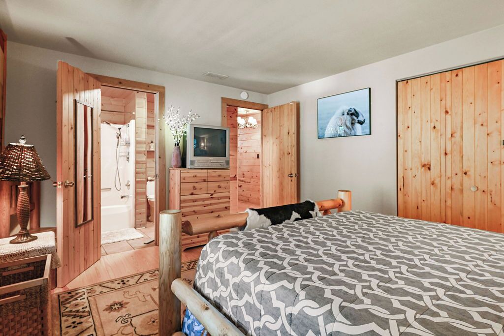 Photo of Bedroom in Friendship