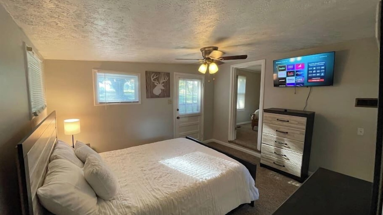 Photo of Bedroom in Seymour