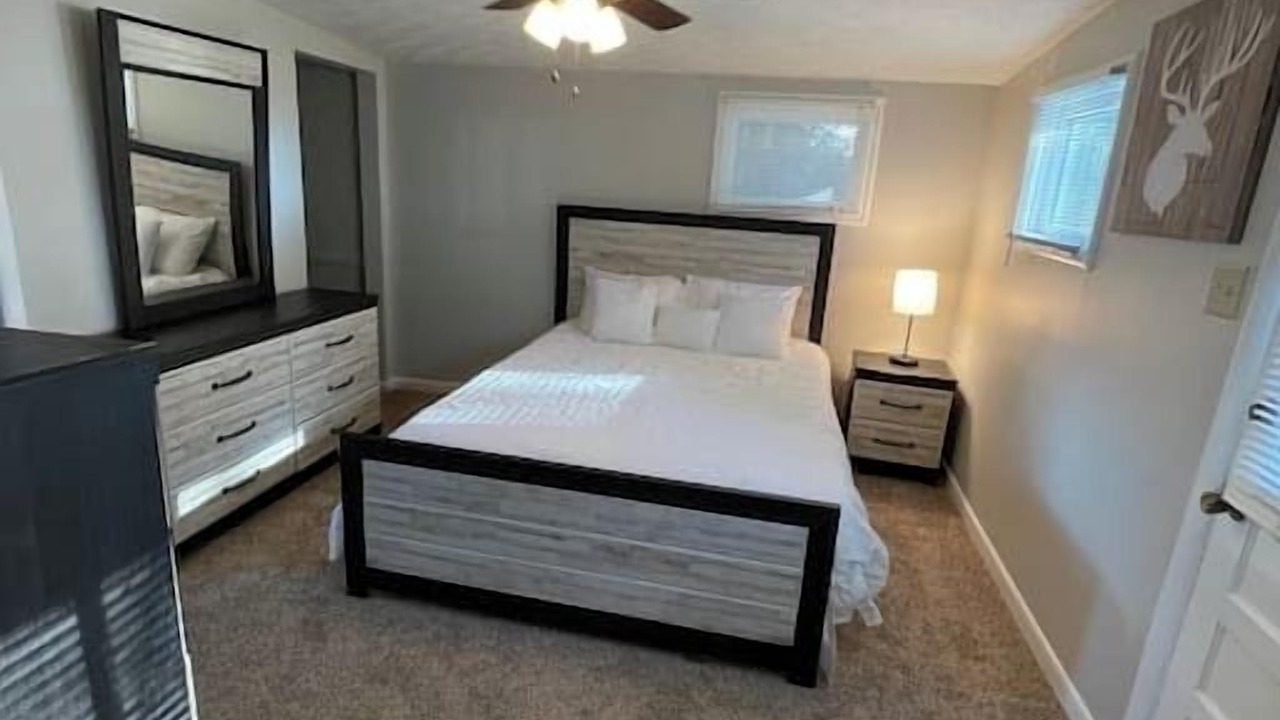 Photo of Bedroom in Seymour