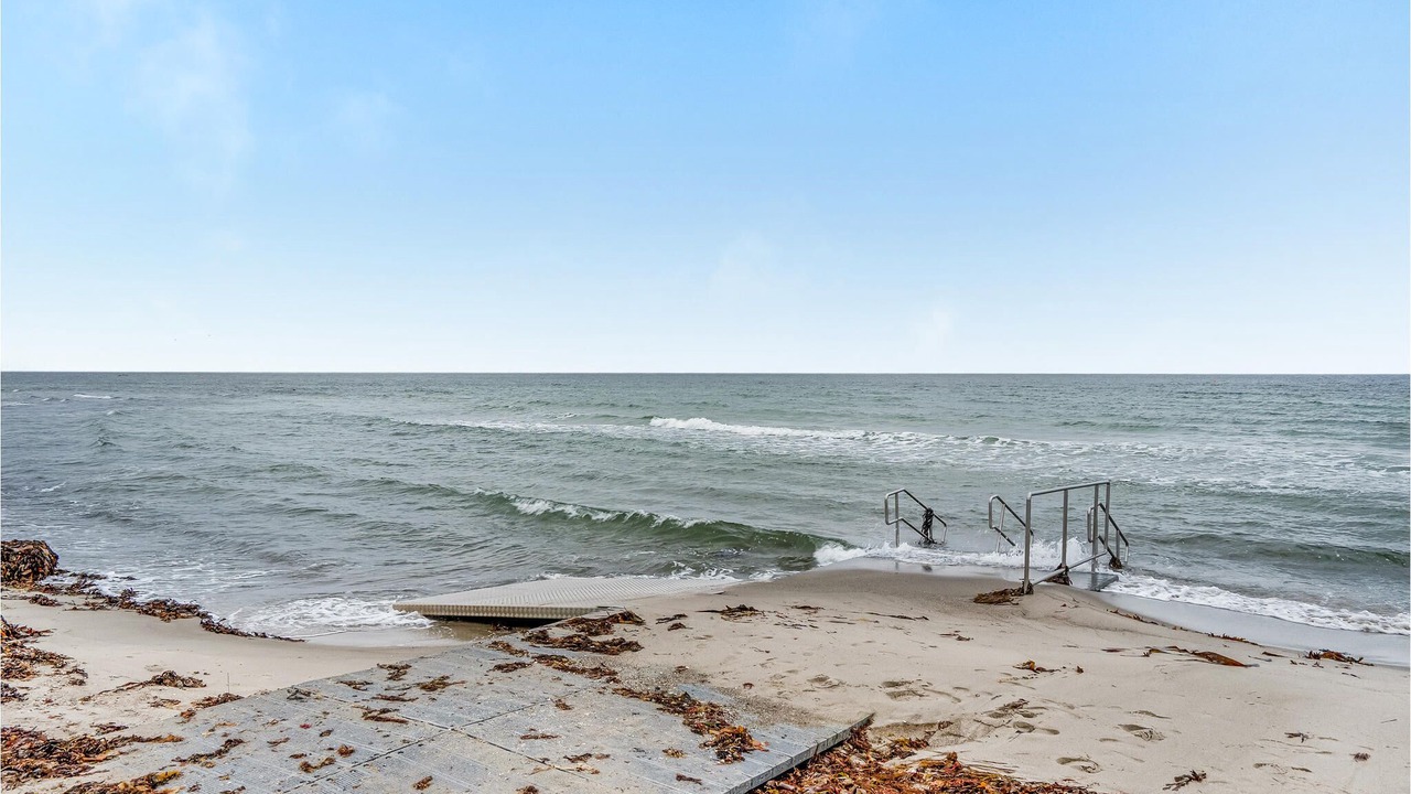 Photo of Others in Grena Strand