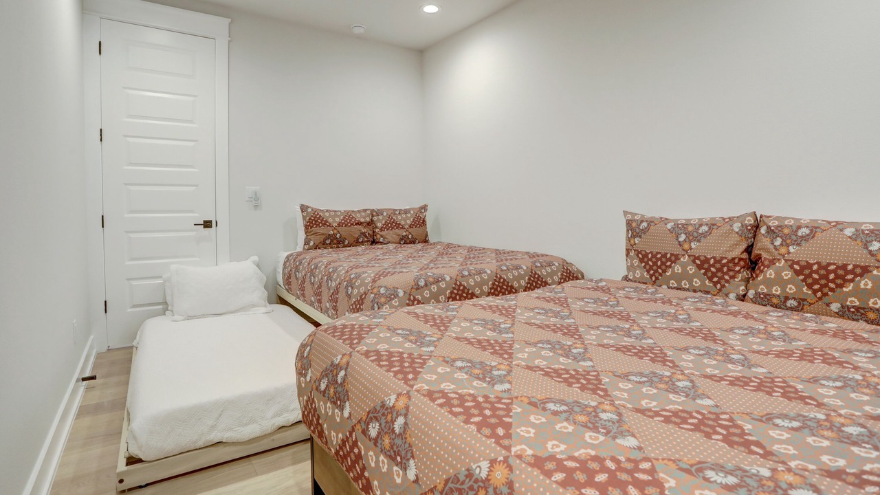 Photo of Bedroom in Holly