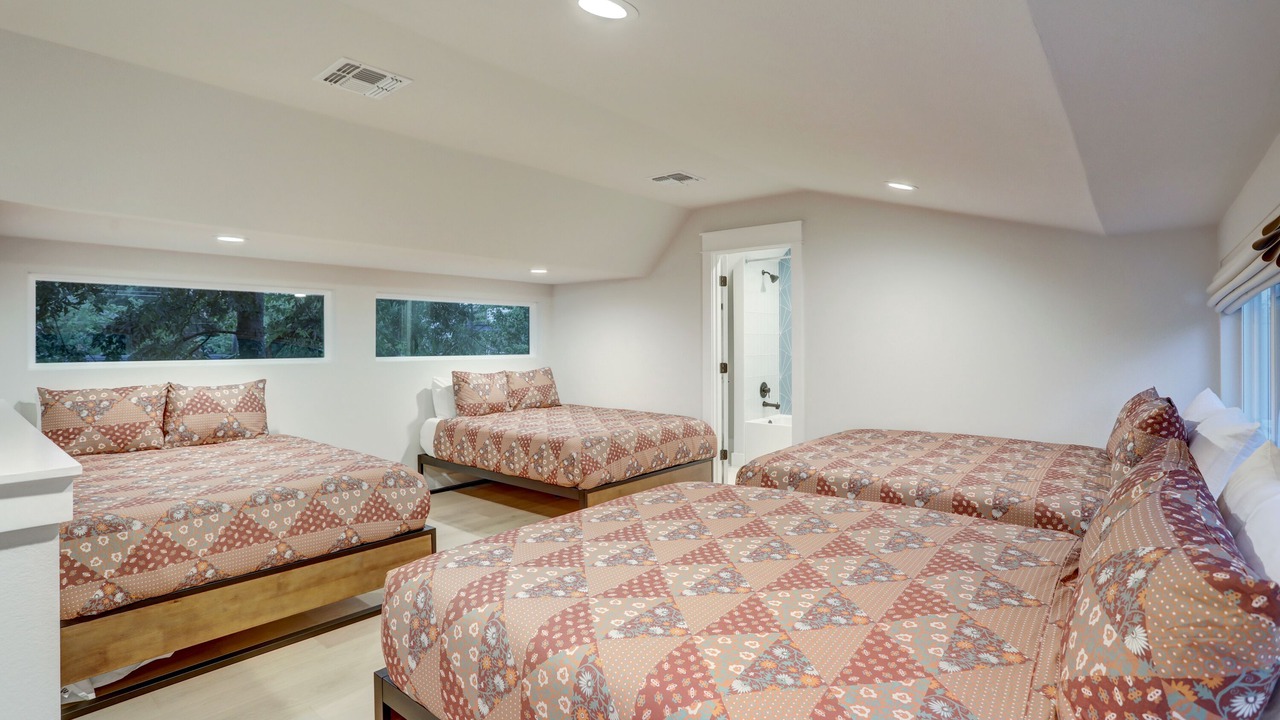 Photo of Bedroom in Holly