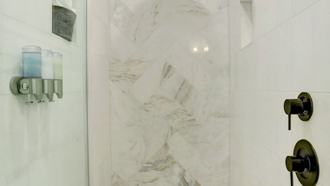Photo of Bathroom in Holly