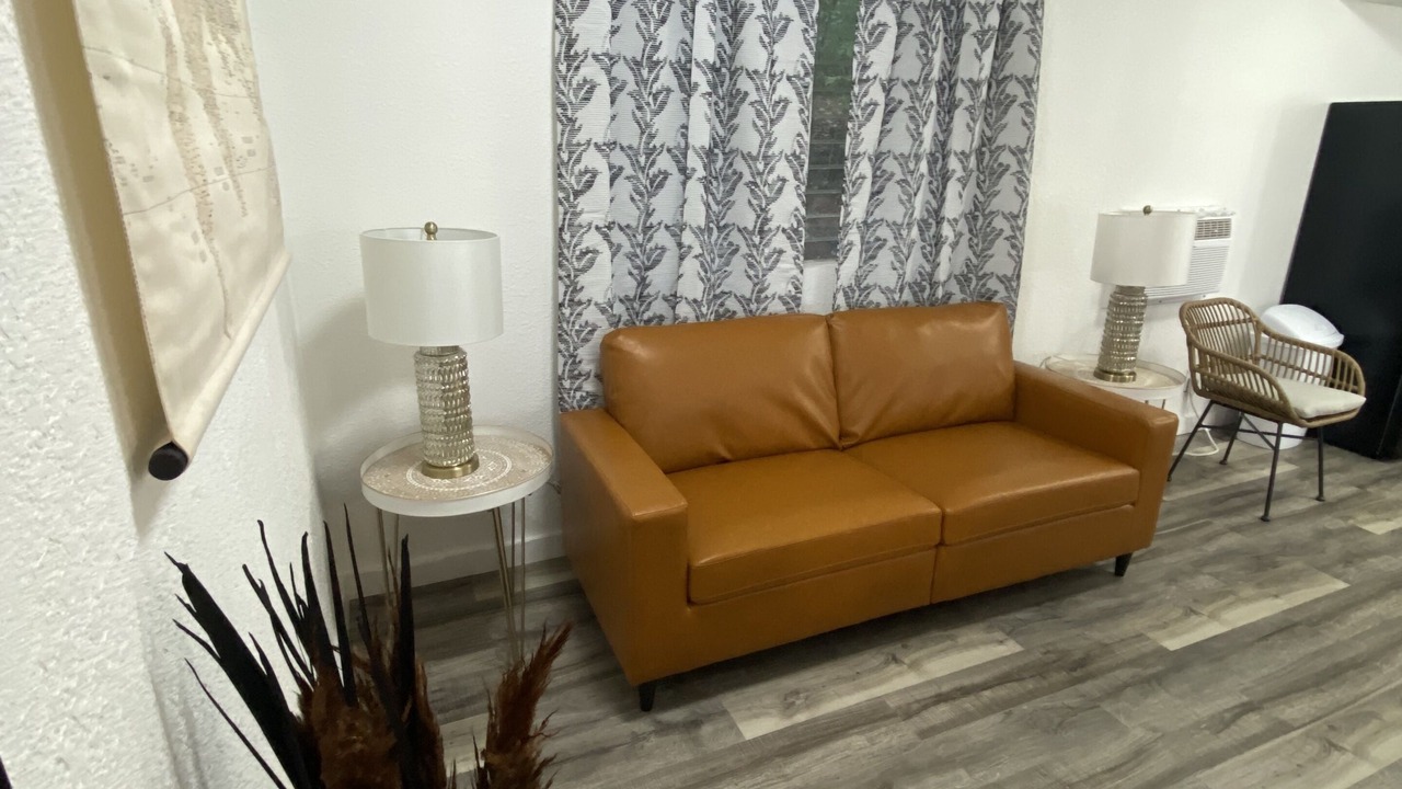 Photo of Livingroom in Roach