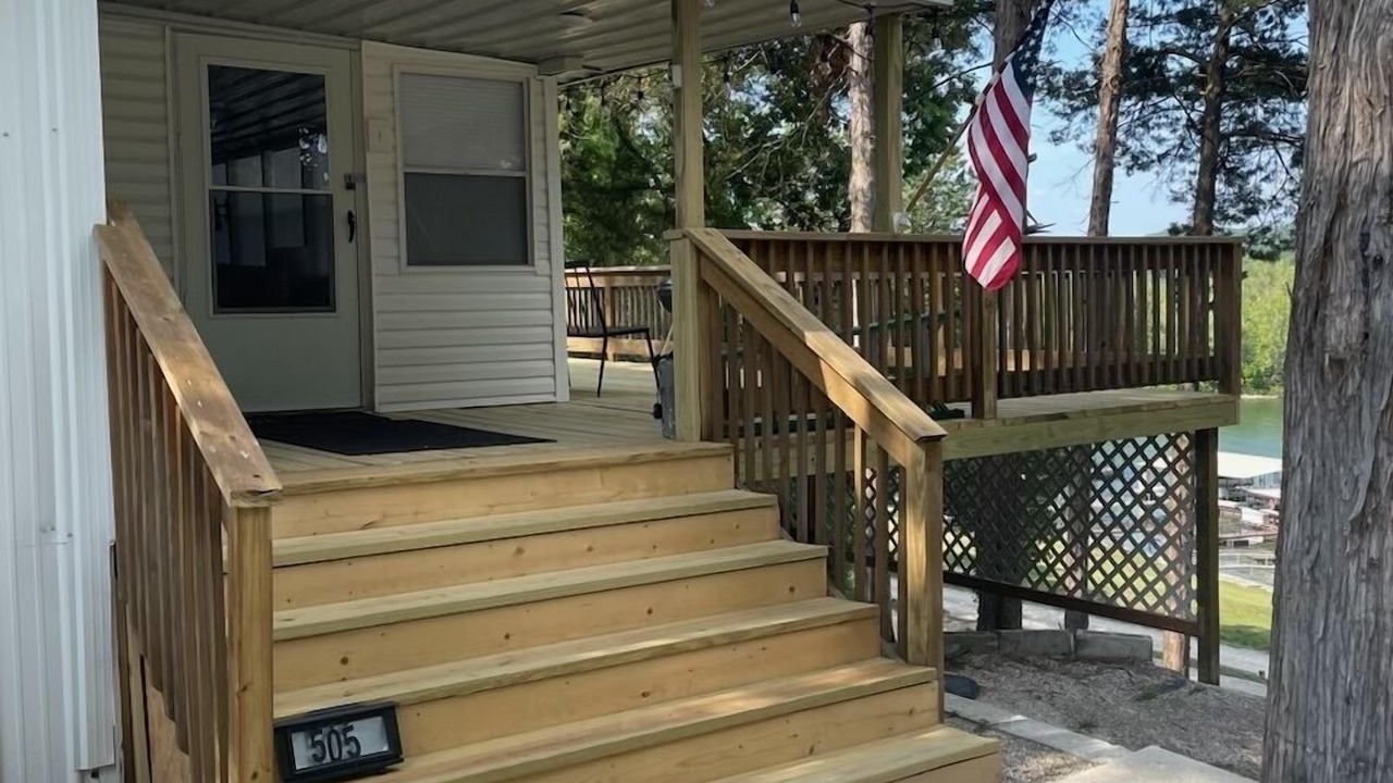 Photo of Outdoor in Roach