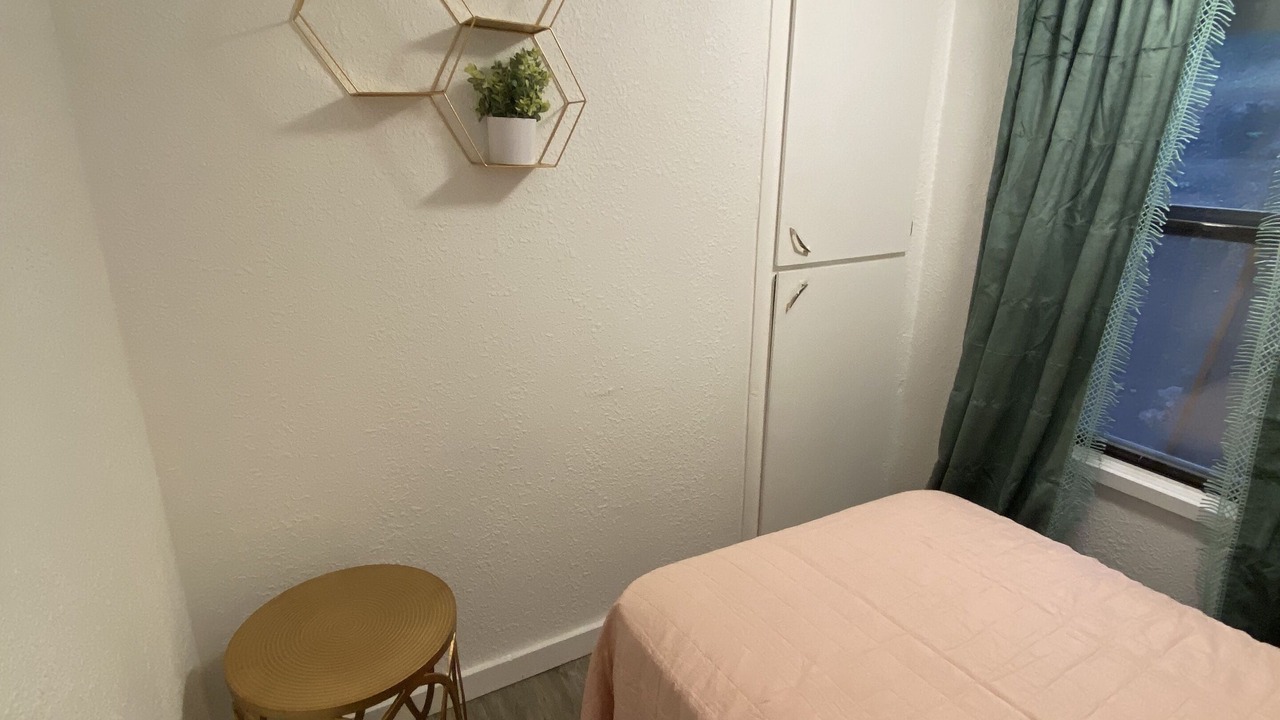 Photo of Bedroom in Roach