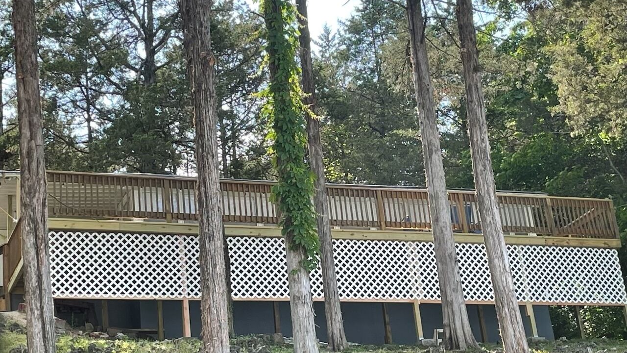 Photo of Outdoor in Roach