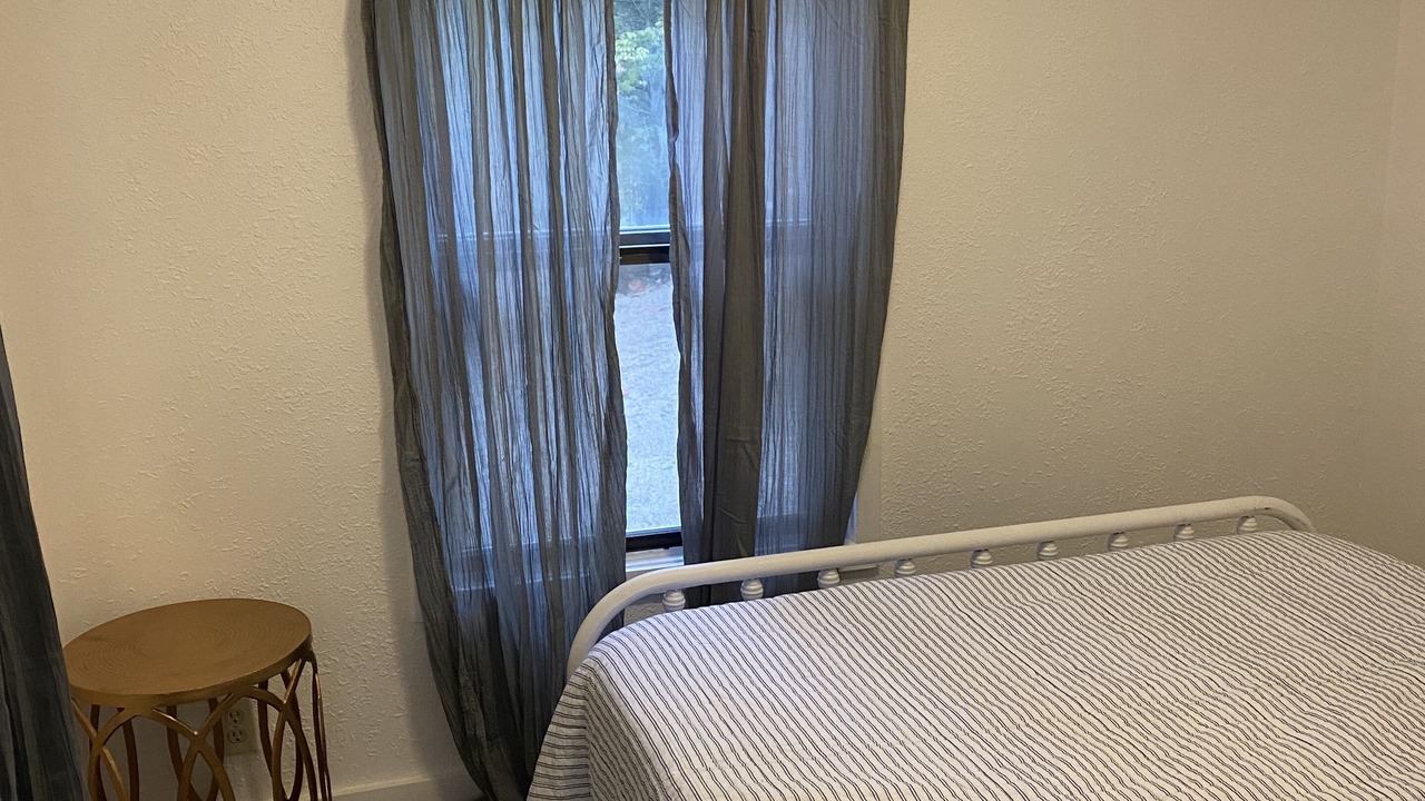 Photo of Bedroom in Roach