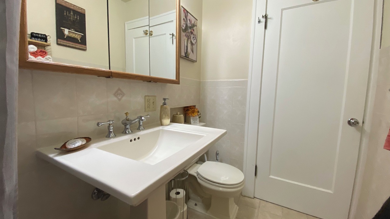 Photo of Bathroom in University District