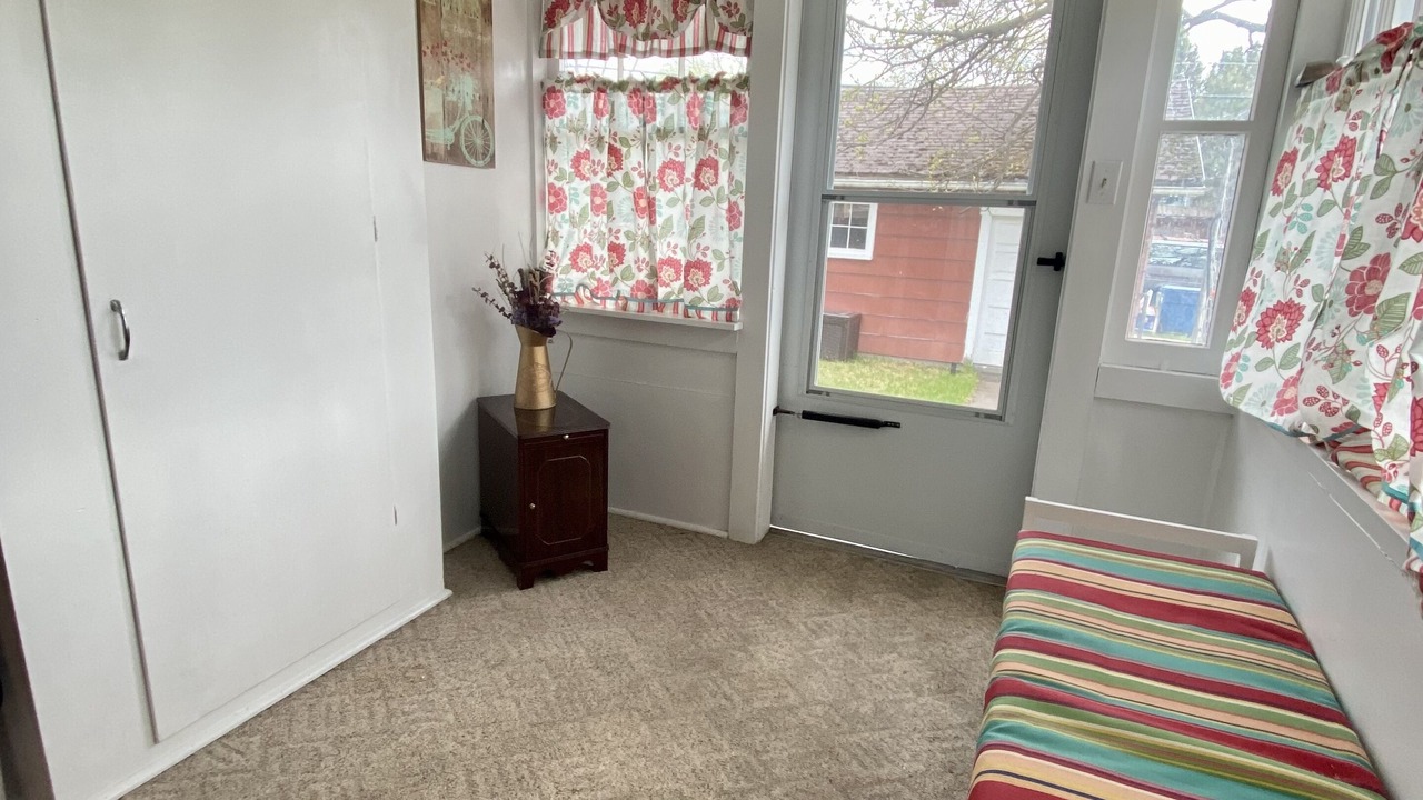 Photo of Bedroom in University District