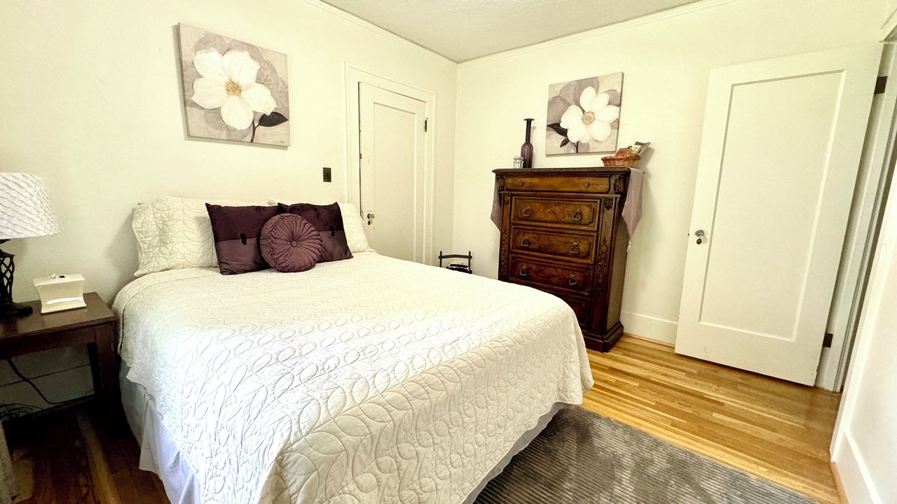 Photo of Others in University District