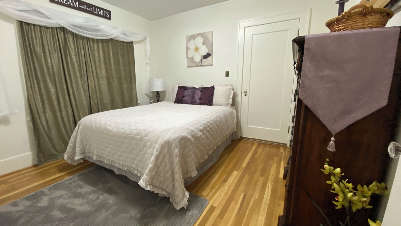 Photo of Others in University District