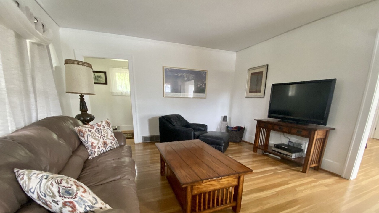 Photo of Bedroom in University District