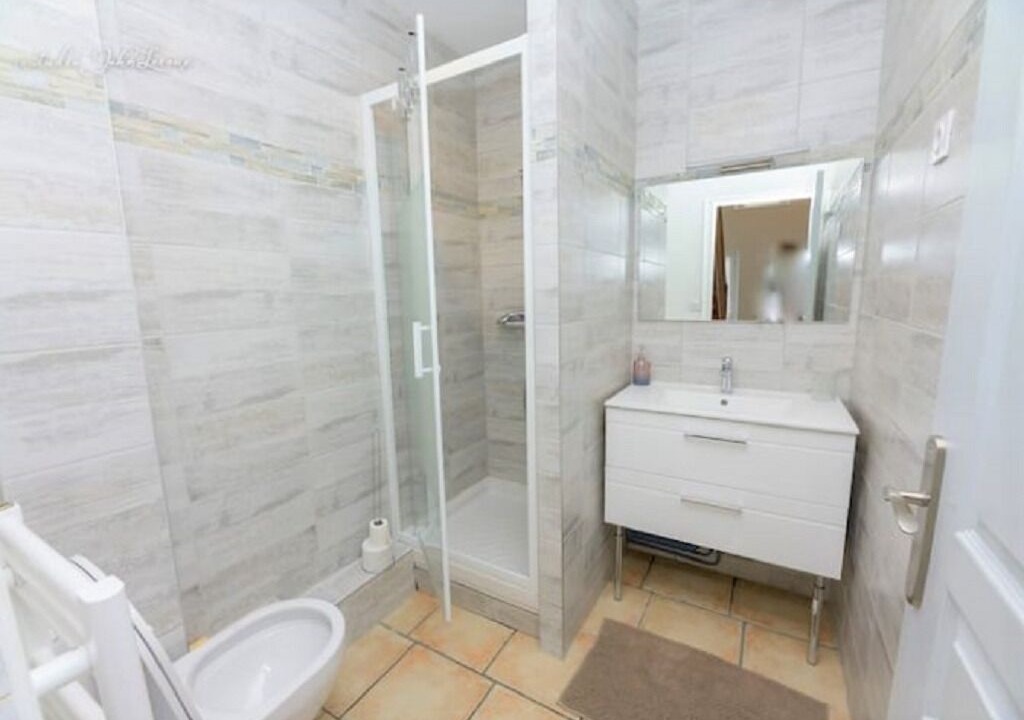 Photo of Bathroom in Toul