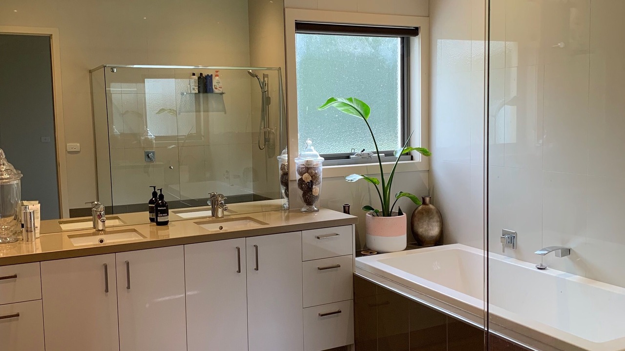 Photo of Bathroom in Gnarwarre