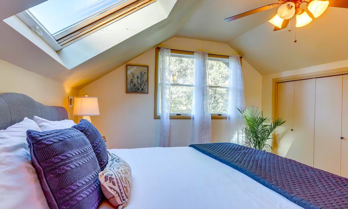 Photo of Bedroom in Benton County