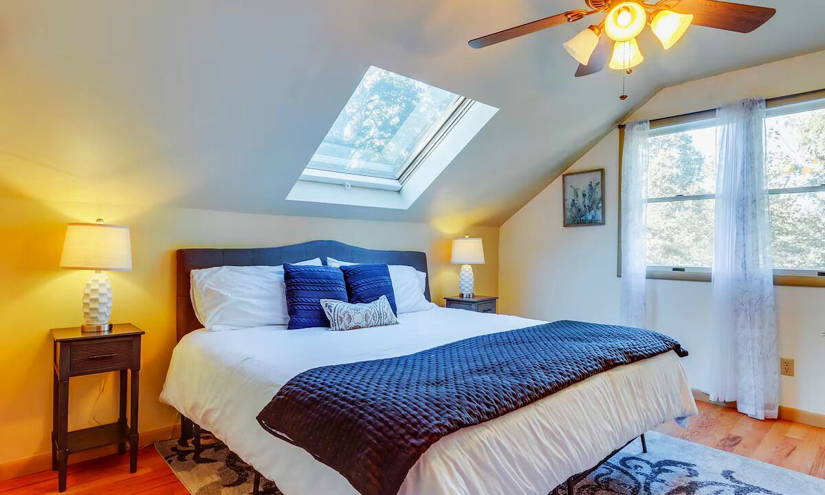 Photo of Bedroom in Benton County