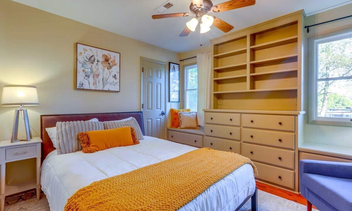 Photo of Bedroom in Benton County