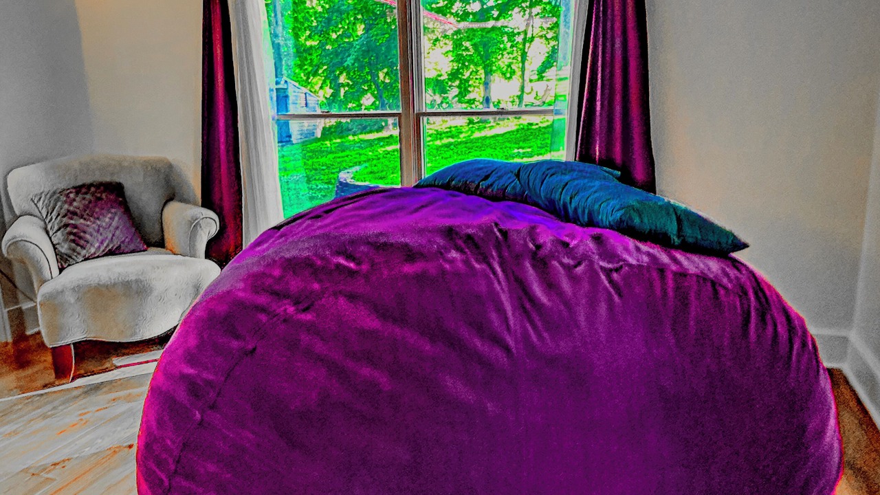 Photo of Bedroom in Benton County