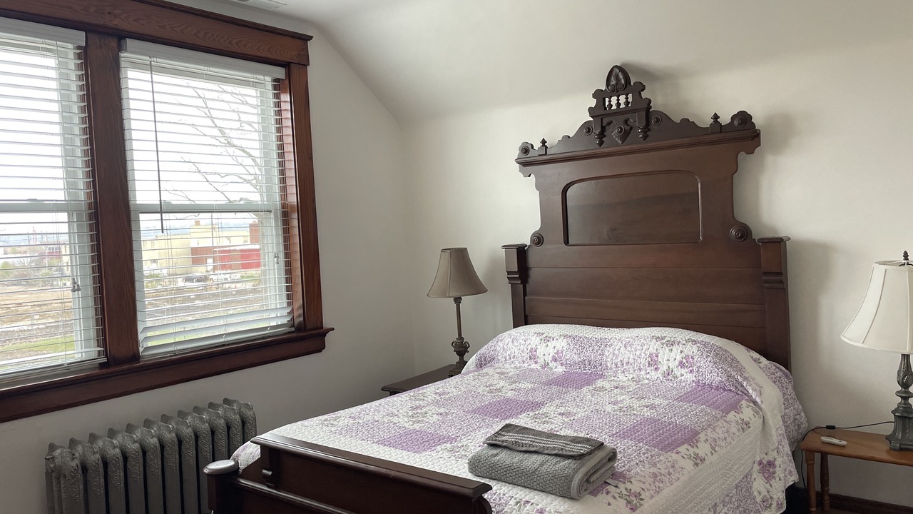 Photo of Bedroom in Oakley