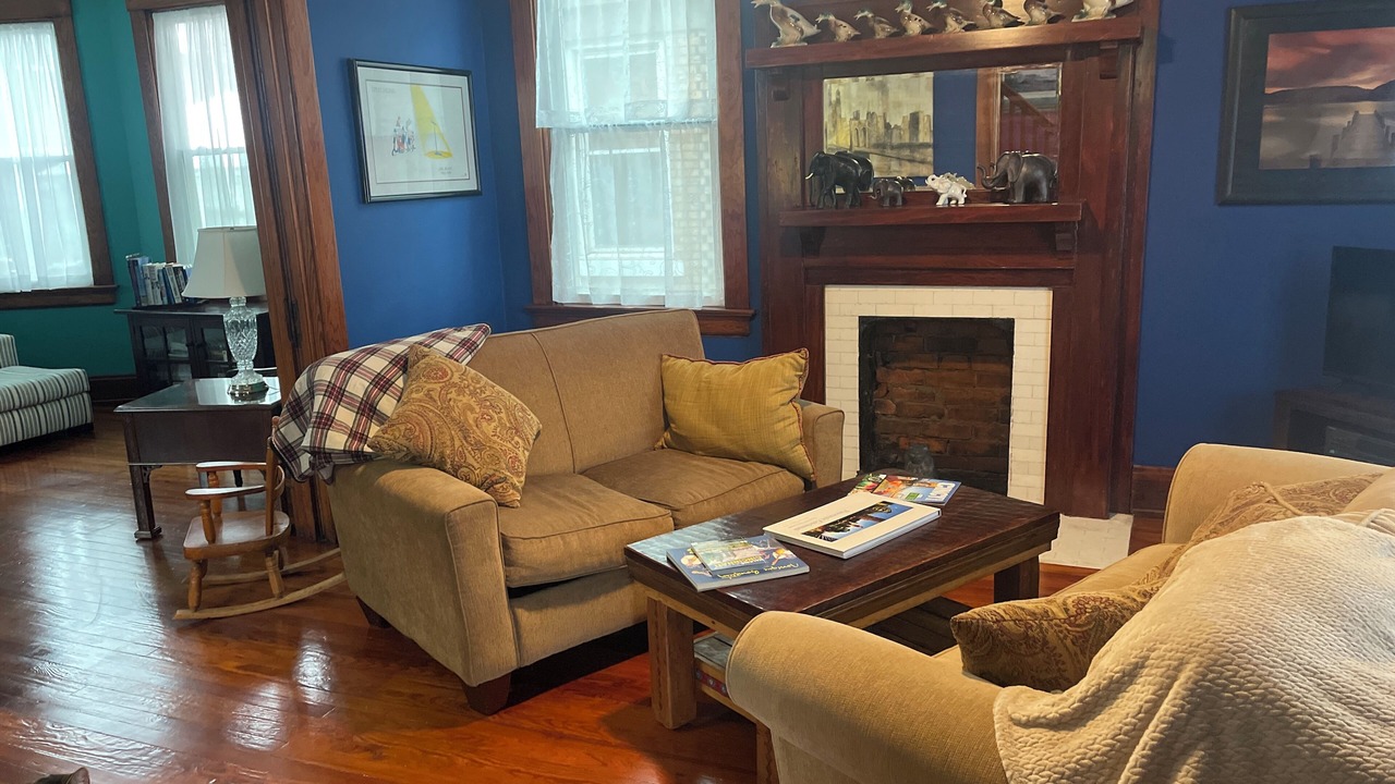 Photo of Livingroom in Oakley