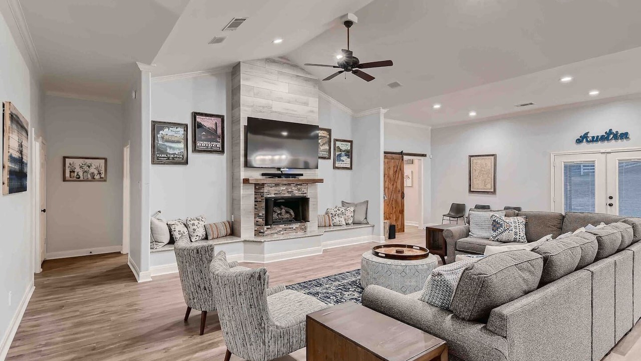 Photo of Livingroom in Spicewood