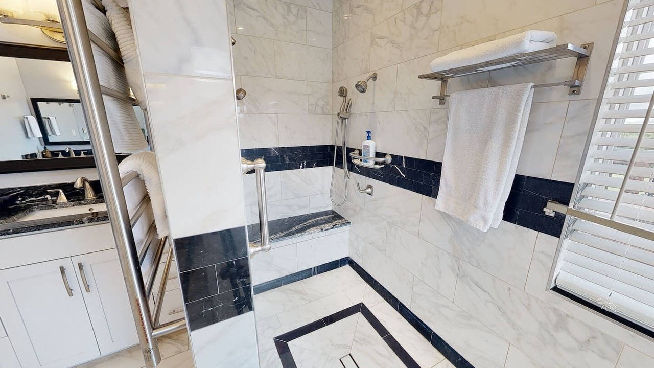 Photo of Bathroom in Spicewood