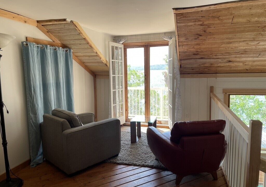 Photo of Livingroom in B-Say-Tah