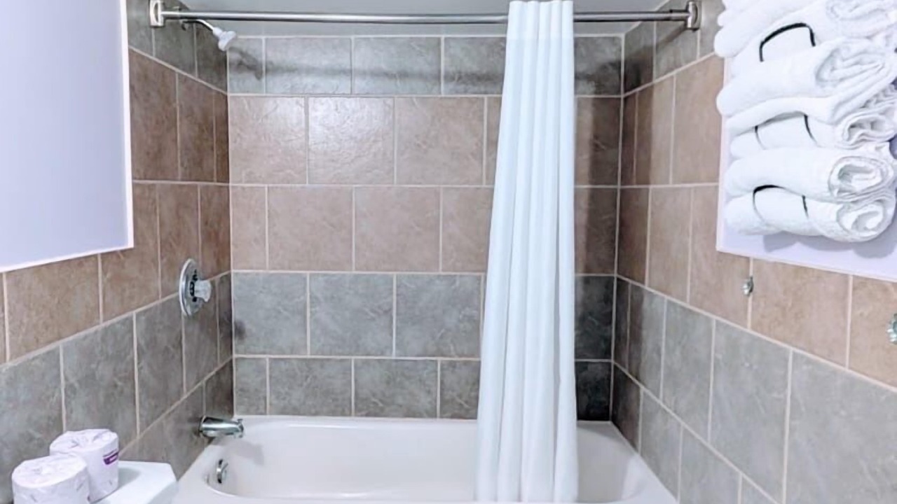 Photo of Bathroom in Niagara Falls