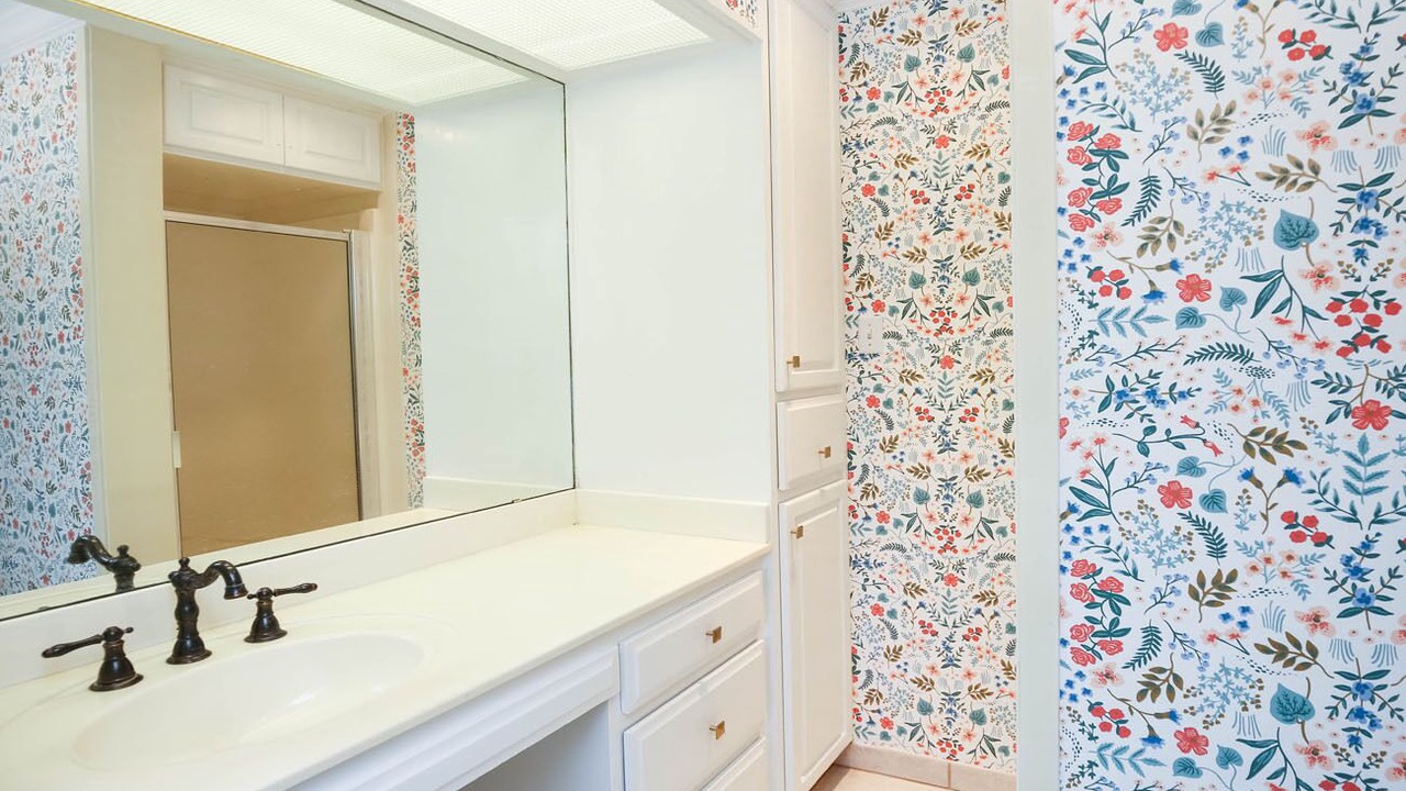 Photo of Bathroom in China Spring