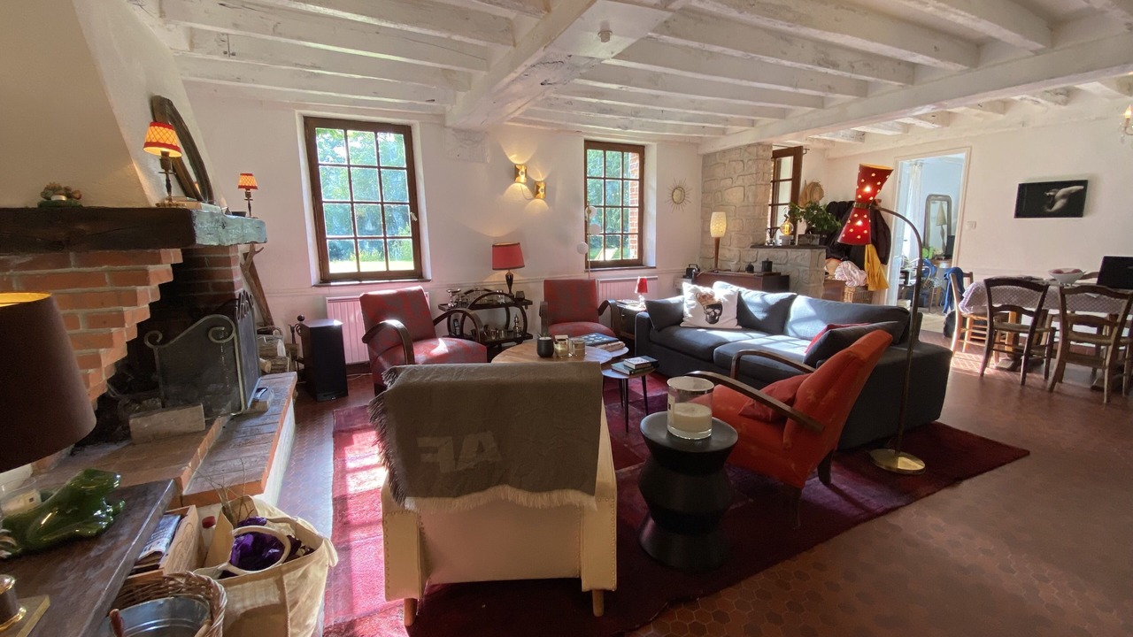 Photo of Livingroom in Beauchamps-sur-Huillard