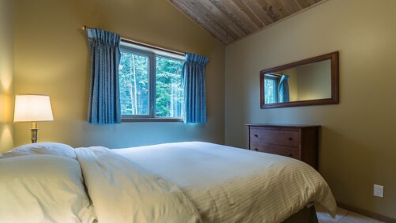 Photo of Bedroom in Chertsey