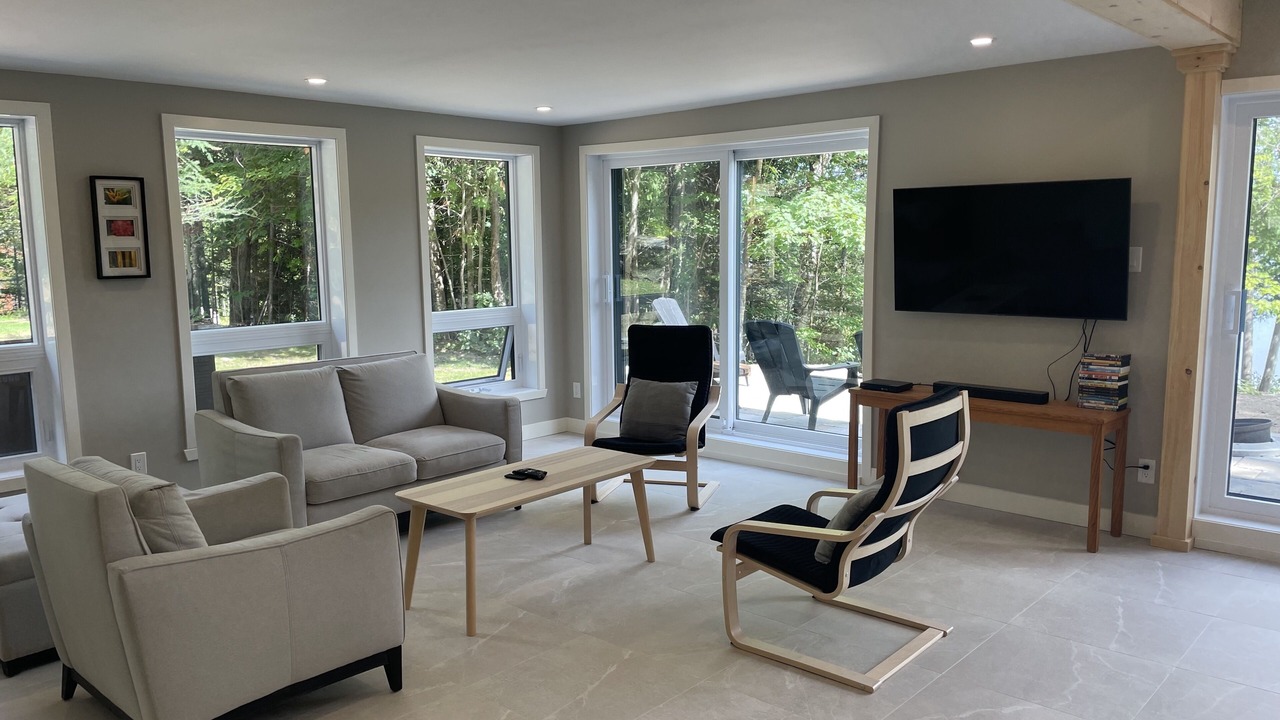Photo of Livingroom in Chertsey