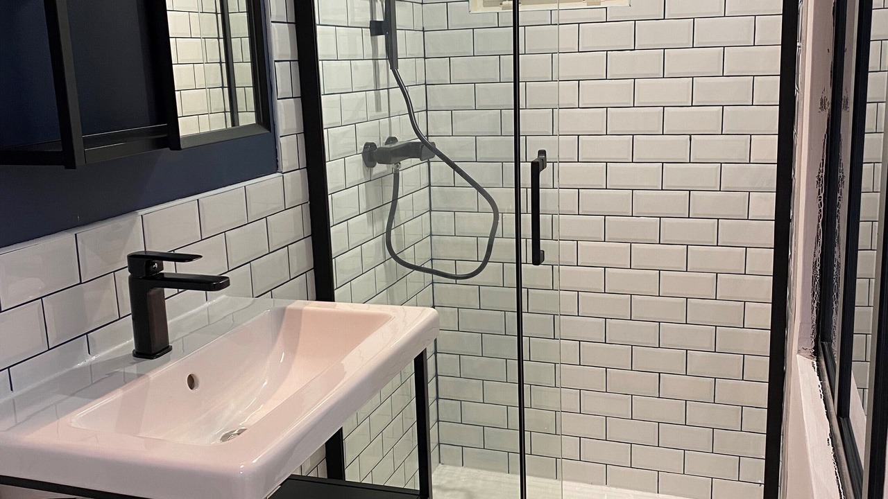 Photo of Bathroom in Courcoue