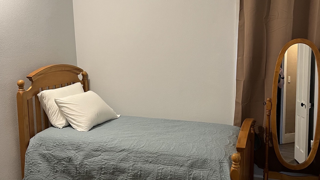 Photo of Bedroom in Guthrie County
