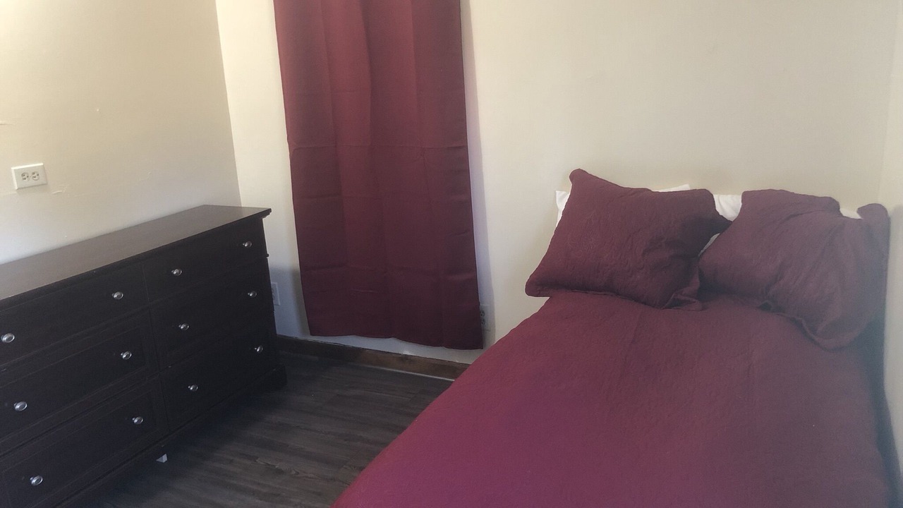 Photo of Bedroom in Guthrie County