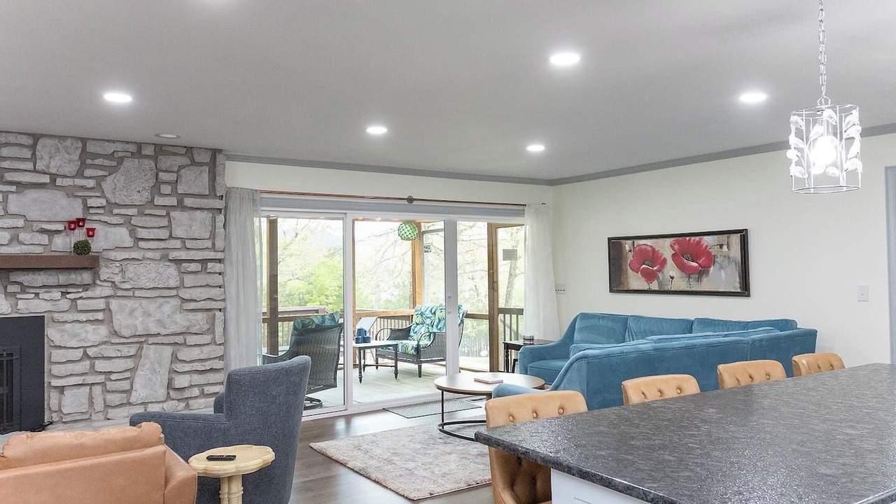 Photo of Livingroom in Lost Bridge Village