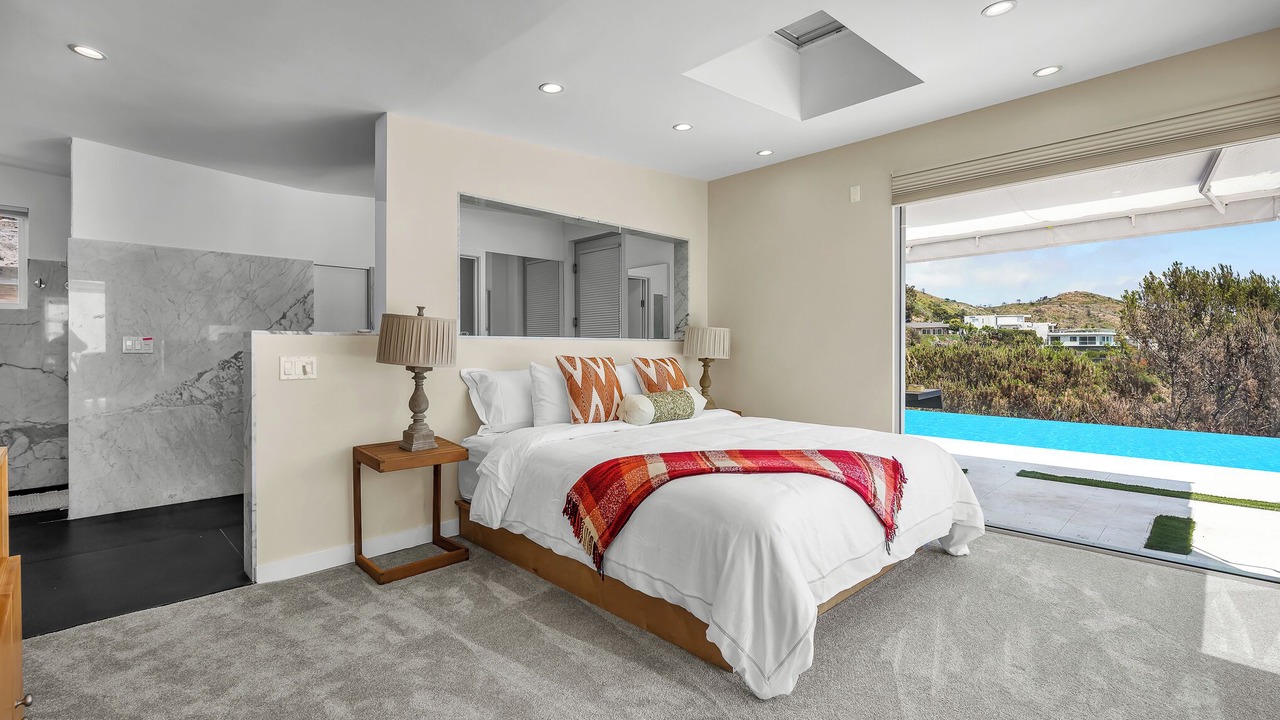 Photo of Bedroom in Malibu