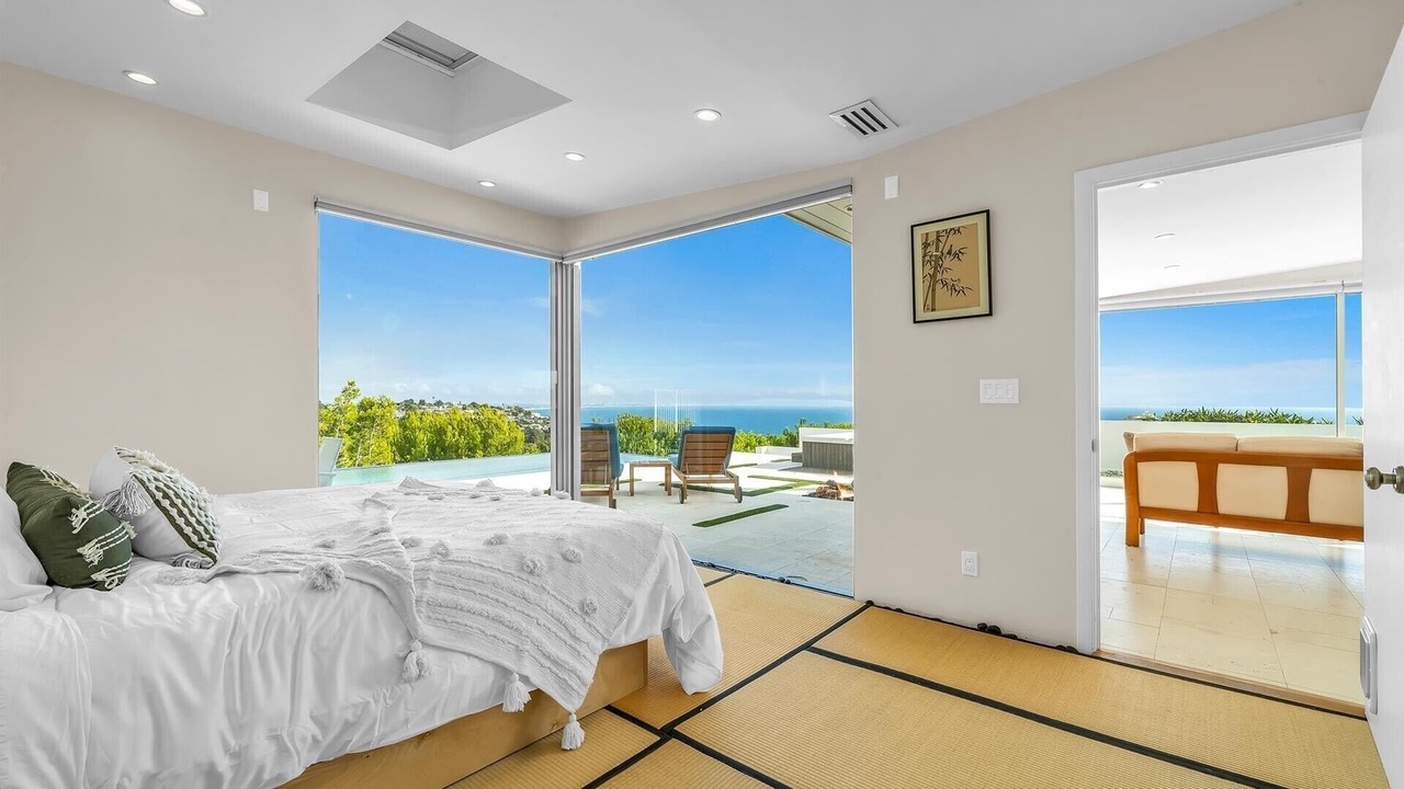 Photo of Bedroom in Malibu