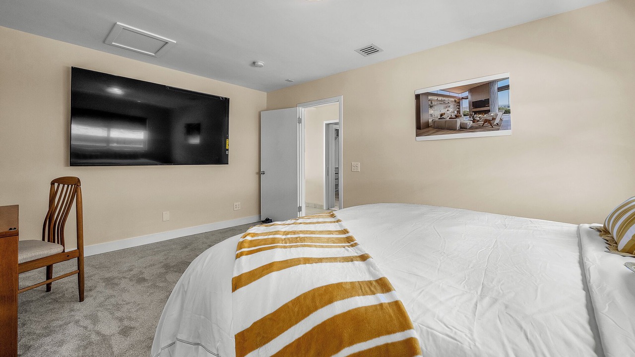 Photo of Bedroom in Malibu