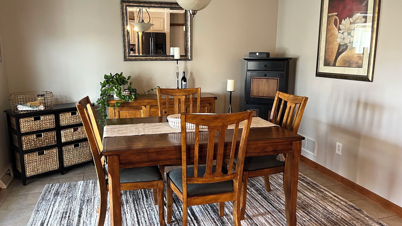 Photo of Livingroom in Delmont
