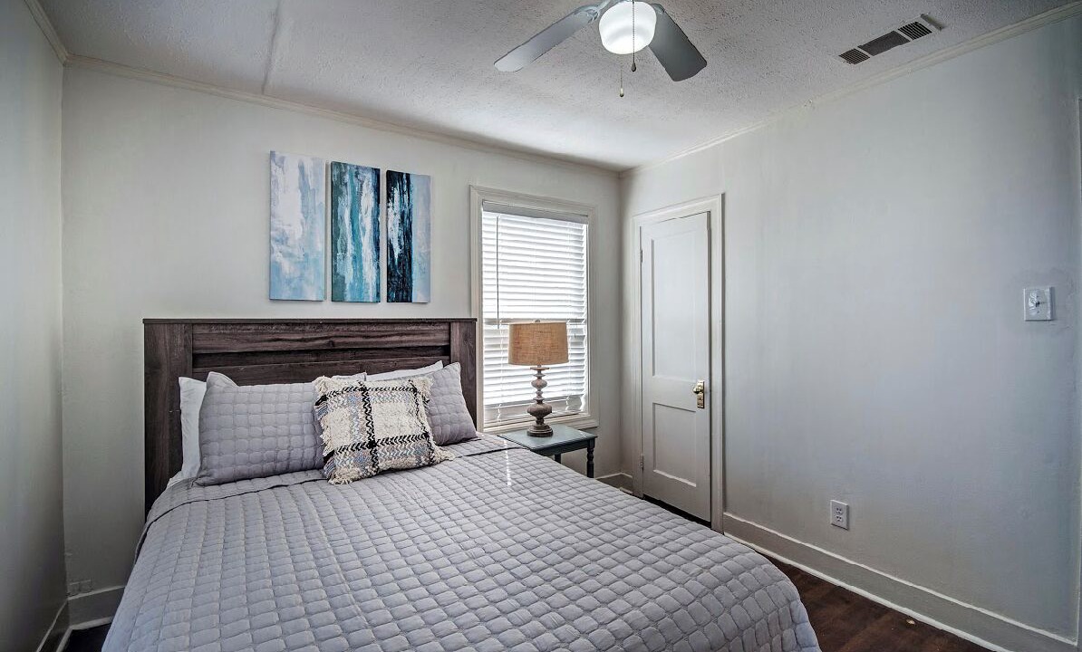 Photo of Bedroom in Fondren