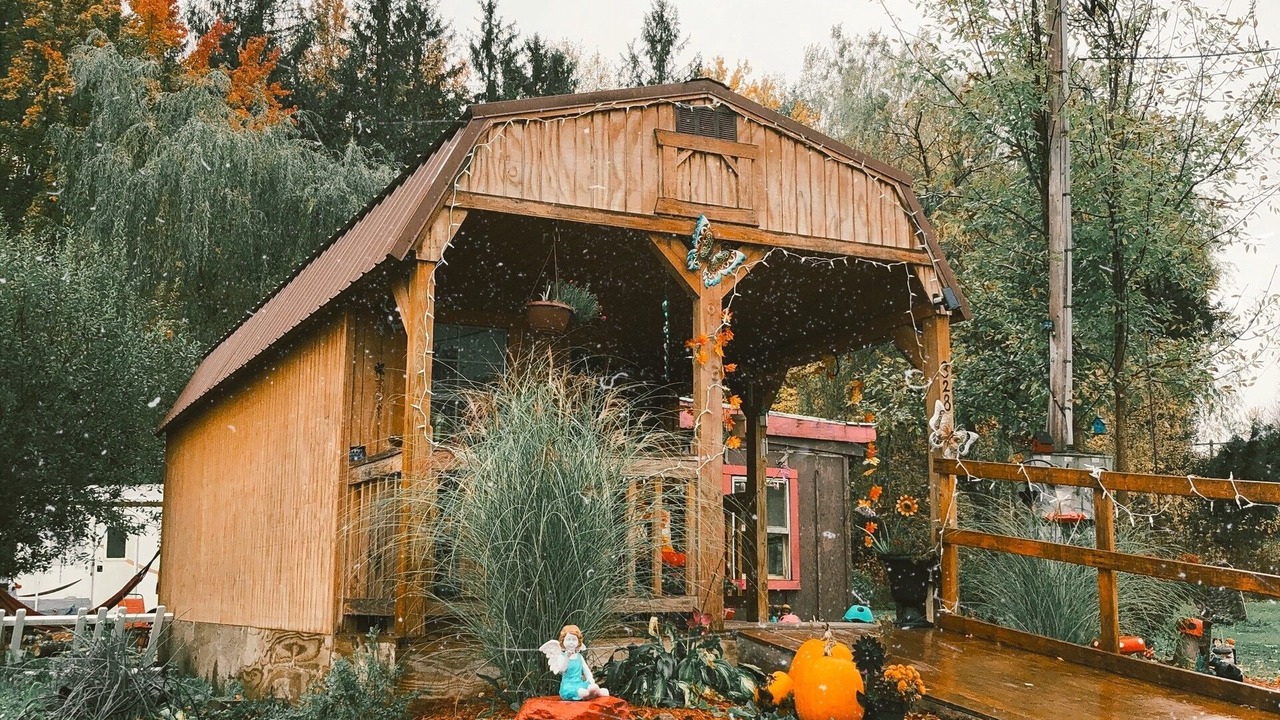 Photo of Outdoor in Maple View