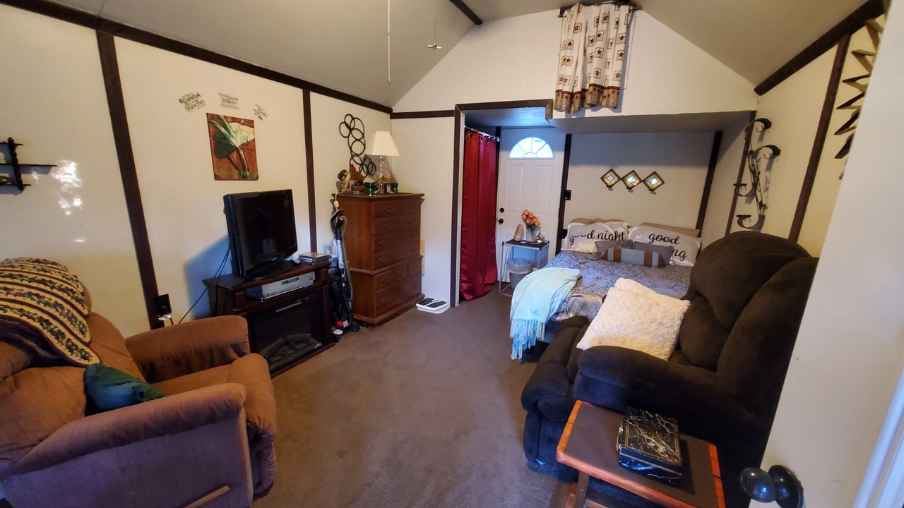 Photo of Bedroom in Maple View