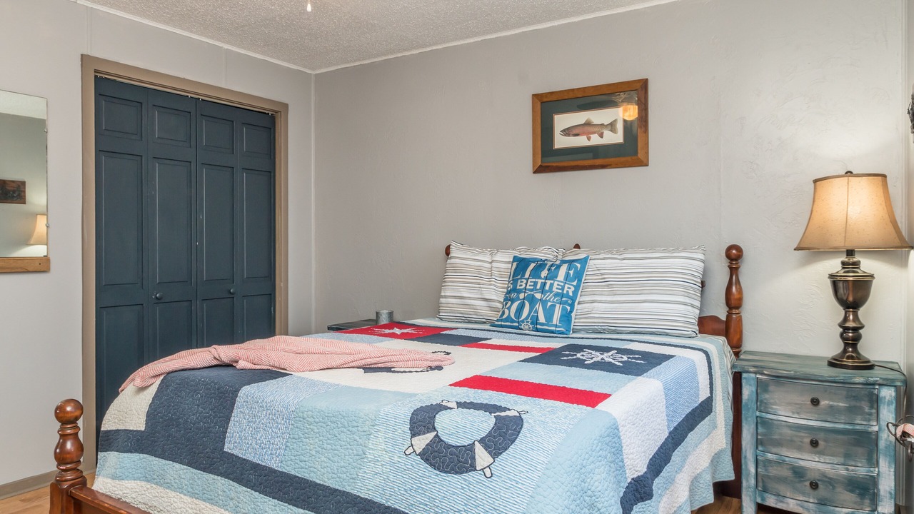 Photo of Bedroom in Rockaway Beach